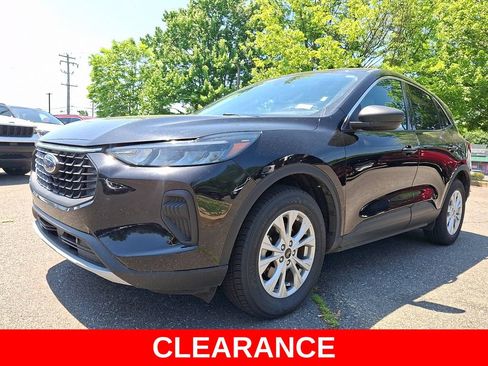 Used 2024 Ford Escape Active AWD/4WD image 3