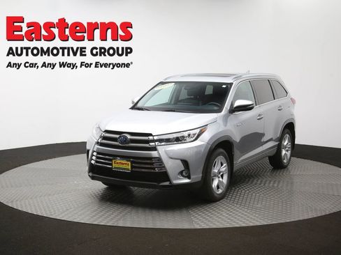 Used 2019 Toyota Highlander Limited w/ Carpet Mat Package (TMS) image 61
