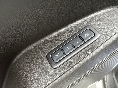 Used 2016 Chevrolet Suburban LT image 35