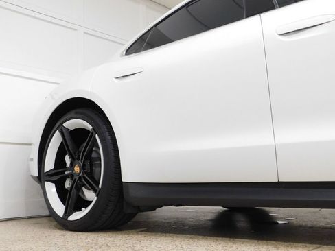 Used 2021 Porsche Taycan 4S AWD/4WD image 12