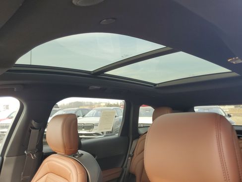 New 2026 Lincoln Nautilus Reserve w/ Jet Appearance Package image 10