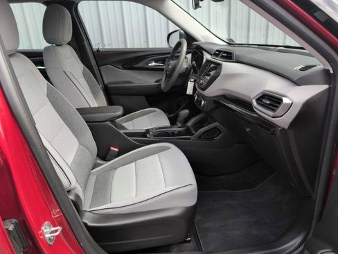 Used 2021 Chevrolet TrailBlazer LS image 16