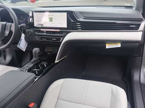 New 2026 Toyota Camry XLE w/ Premium Package image 31