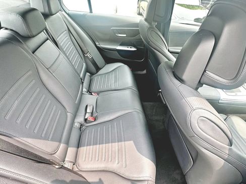 Used 2022 Mercedes-Benz C 300 4MATIC Sedan w/ AMG Line w/ Night Package image 22