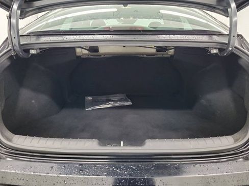 Used 2025 Hyundai Elantra SE FWD image 9