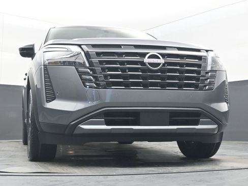 New 2026 Nissan Pathfinder Platinum FWD image 25