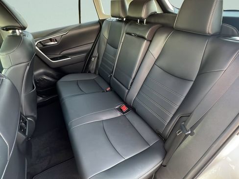 Used 2021 Toyota RAV4 XLE Premium AWD/4WD image 10
