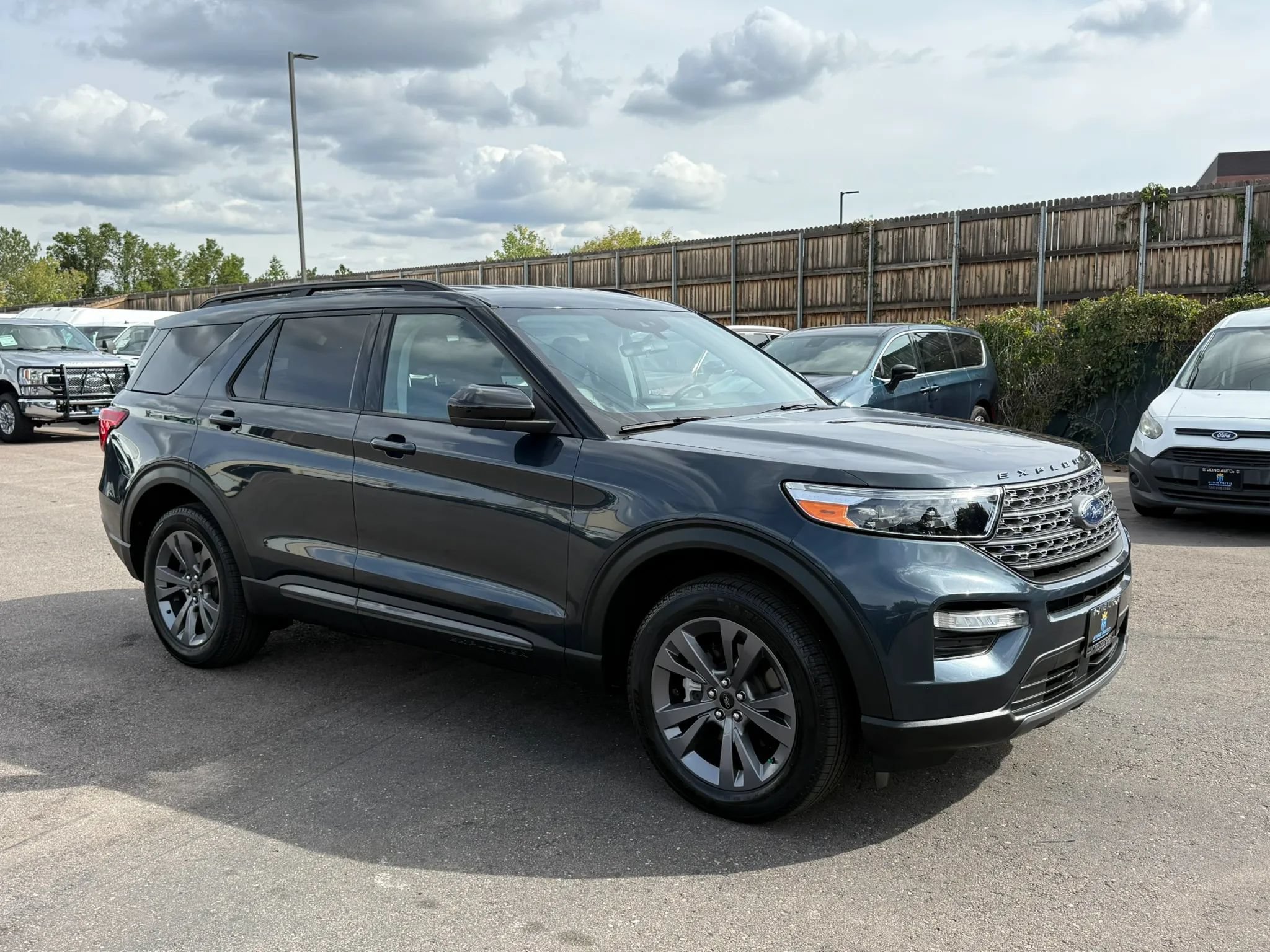 Used 2022 Ford Explorer XLT w/ Equipment Group 202A AWD/4WD image 7