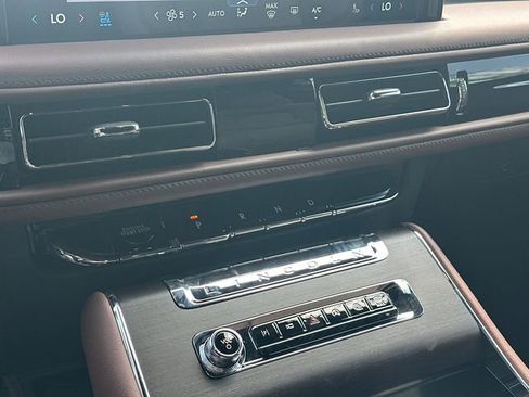 New 2026 Lincoln Aviator Reserve AWD/4WD image 30