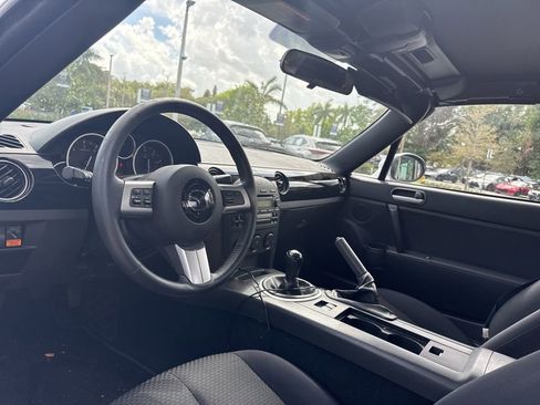 Used 2007 MAZDA MX-5 Miata Touring image 11