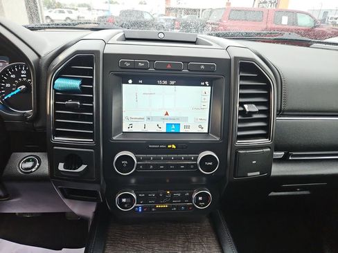 Used 2019 Ford Expedition Limited AWD/4WD image 17