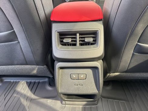 New 2025 Chevrolet Equinox EV RS w/ Convenience Package II image 22