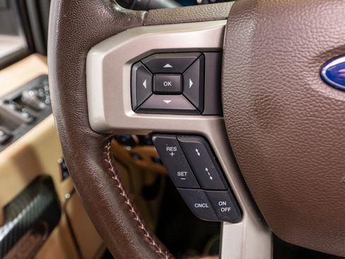Used 2019 Ford F150 Lariat w/ Equipment Group 502A Luxury AWD/4WD image 34