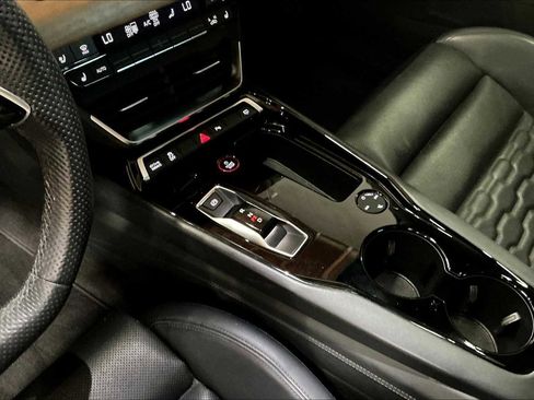 Used 2023 Audi e-tron GT Premium Plus image 19