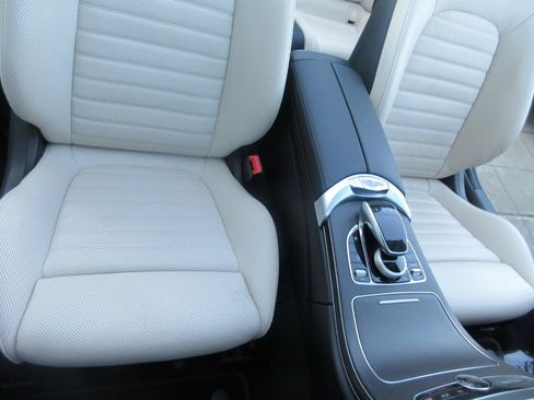 Used 2020 Mercedes-Benz C 300 Cabriolet image 30