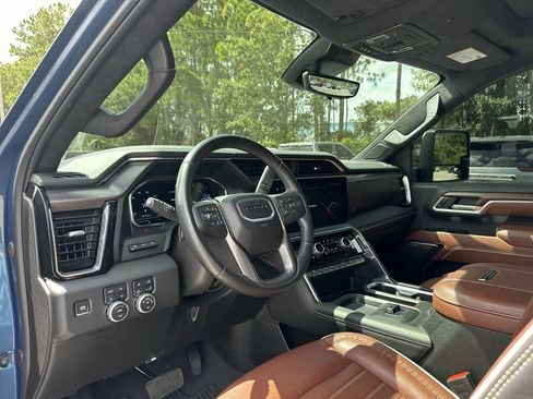 Certified 2024 GMC Sierra 2500 Denali Ultimate AWD/4WD image 10