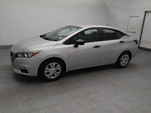 Used 2020 Nissan Versa S image 2