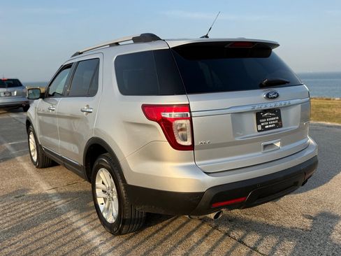 Used 2013 Ford Explorer XLT FWD image 7