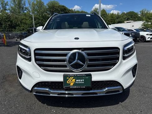 Used 2026 Mercedes-Benz GLB 250 4MATIC image 2