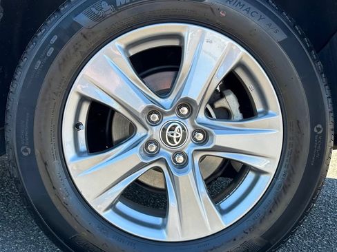 Certified 2024 Toyota RAV4 XLE w/ Convenience Package AWD/4WD image 28