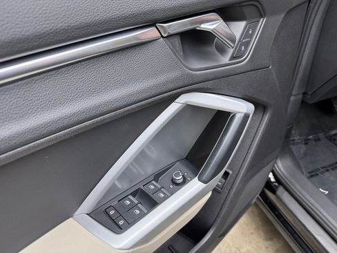 Used 2020 Audi Q3 2.0T Premium Plus w/ Premium Plus Package image 11