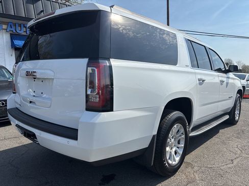 Used 2019 GMC Yukon XL SLT w/ Open Road Package AWD/4WD image 3