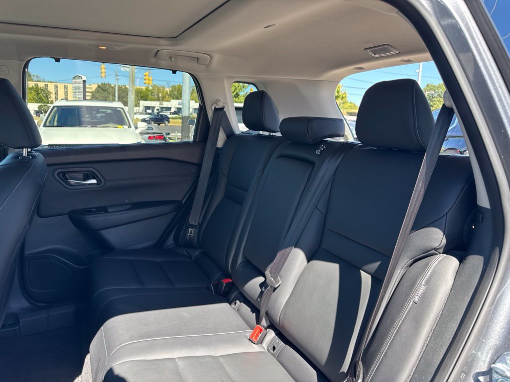 Used 2023 Nissan Rogue SL w/ SL Premium Package AWD/4WD image 28