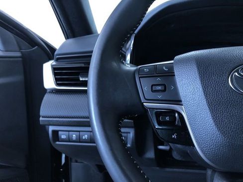 Used 2025 Toyota Camry SE FWD image 24
