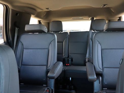 Used 2021 GMC Yukon Denali w/ LPO, Illumination Package AWD/4WD image 18
