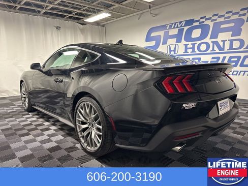 Used 2024 Ford Mustang GT Premium image 9