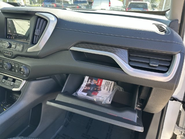Certified 2024 GMC Terrain SLE w/ Driver Convenience Package FWD image 32