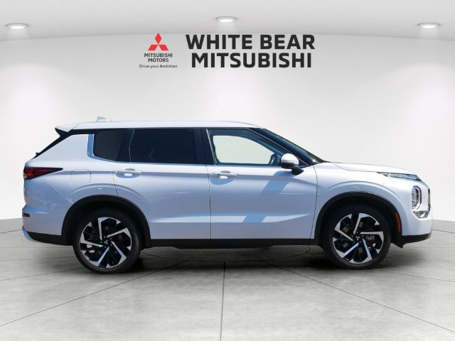 Used 2024 Mitsubishi Outlander SE AWD/4WD image 6