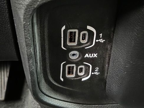 Used 2022 RAM 1500 Big Horn RWD image 30