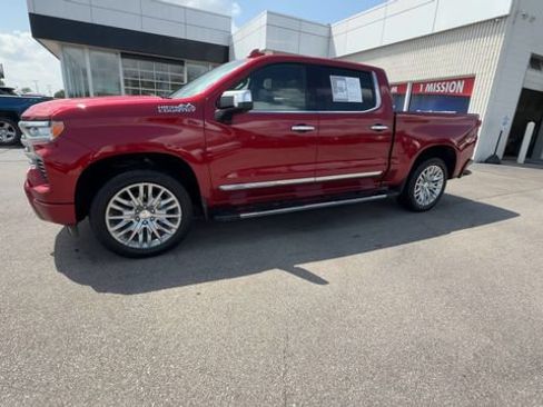 Certified 2024 Chevrolet Silverado 1500 High Country w/ Technology Package AWD/4WD image 4
