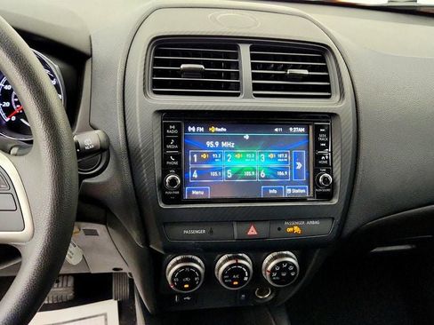Used 2022 Mitsubishi Outlander Sport ES FWD image 14