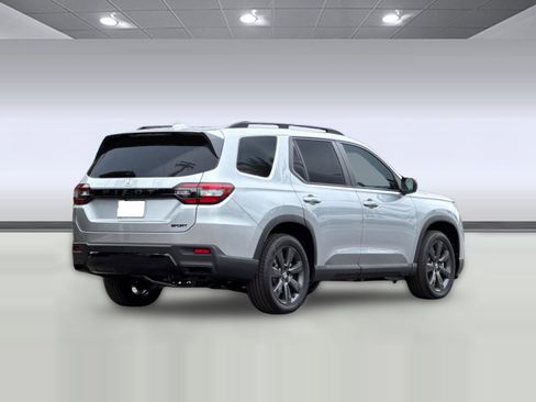 New 2026 Honda Pilot Sport image 8