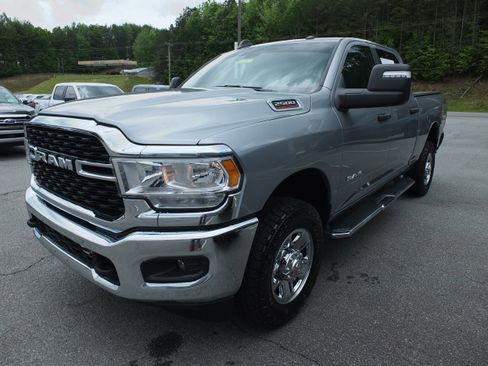 Used 2024 RAM 2500 Big Horn w/ Bed Utility Group AWD/4WD image 7