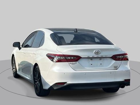Used 2021 Toyota Camry XLE w/ Navigation Package AWD/4WD image 4