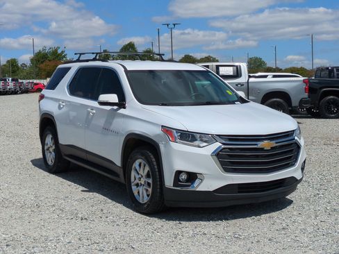 Used 2019 Chevrolet Traverse LT FWD image 13