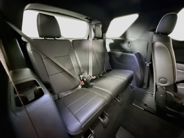 Used 2023 Chevrolet Traverse Premier w/ Redline Edition FWD image 41
