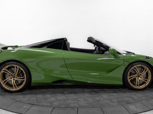Used 2025 McLaren 750S Spider image 11