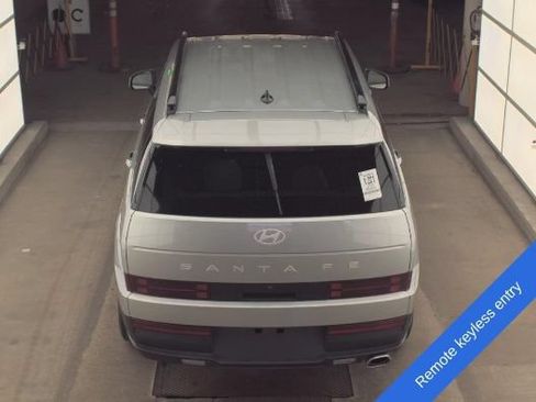 Used 2025 Hyundai Santa Fe SEL FWD image 10