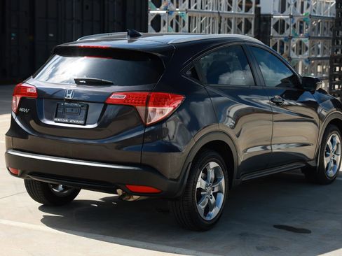 Used 2017 Honda HR-V EX-L image 9