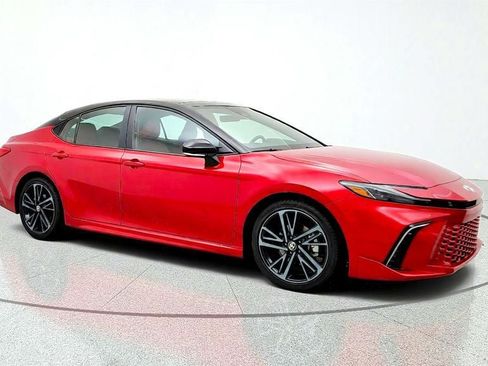 Used 2026 Toyota Camry XSE FWD image 3