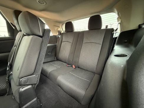 Used 2020 Dodge Journey SE w/ SE Popular Equipment Group image 18