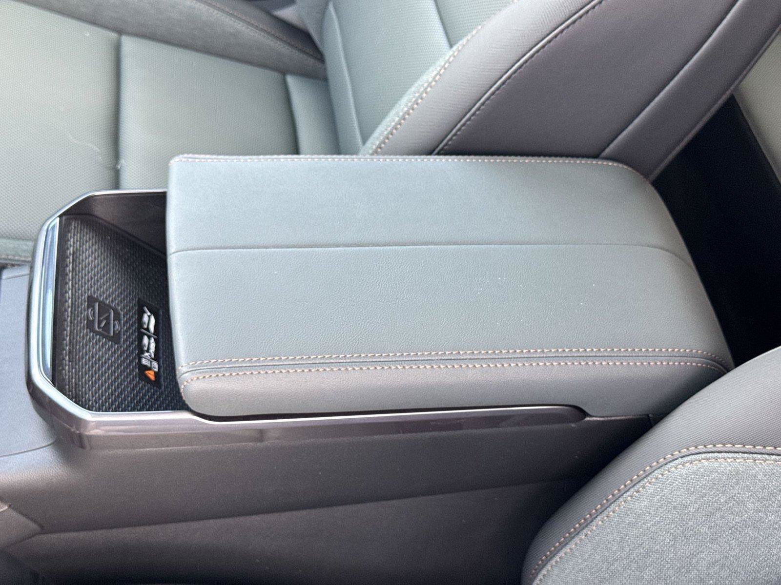 New 2027 GMC Terrain AT4 w/ Convenience Package III AWD/4WD image 21