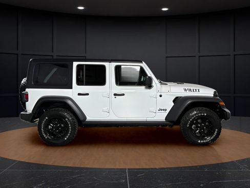 Used 2023 Jeep Wrangler Unlimited w/ Cold Weather Group AWD/4WD image 6
