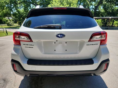 Used 2019 Subaru Outback 2.5i AWD/4WD image 6