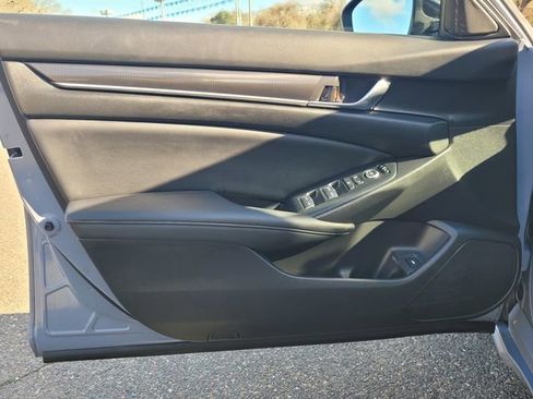 Used 2022 Honda Accord Sport image 16