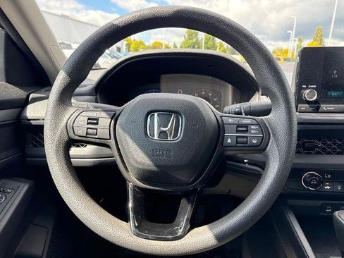 Used 2023 Honda Accord LX image 19